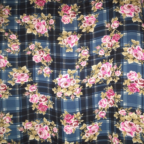 🛍🌸Pink Republic Floral Hi-Low Style Shirt 🌸 - Picture 2 of 4